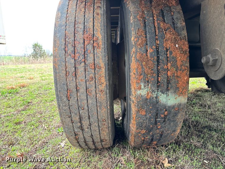 image for item FB3210 2006 Stoughton AVW-535T-S-C-AR dry van trailer