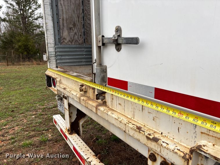 image for item FB3211 2006 Stoughton AVW-535T-S-C-AR dry van trailer