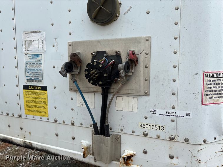 image for item FB3211 2006 Stoughton AVW-535T-S-C-AR dry van trailer