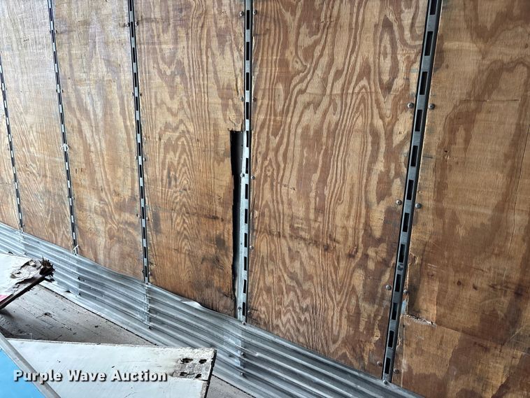 image for item FB3211 2006 Stoughton AVW-535T-S-C-AR dry van trailer