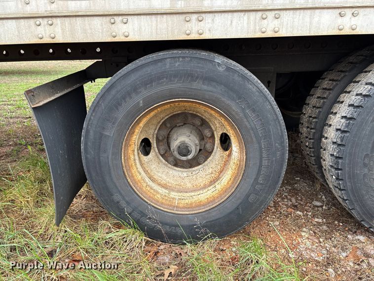 image for item FB3211 2006 Stoughton AVW-535T-S-C-AR dry van trailer