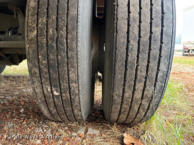 image for item FB3211 2006 Stoughton AVW-535T-S-C-AR dry van trailer