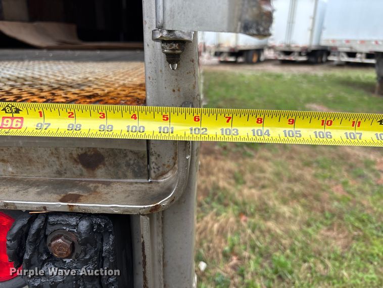 image for item FB3212 2006 Utility VS2DC Van trailer