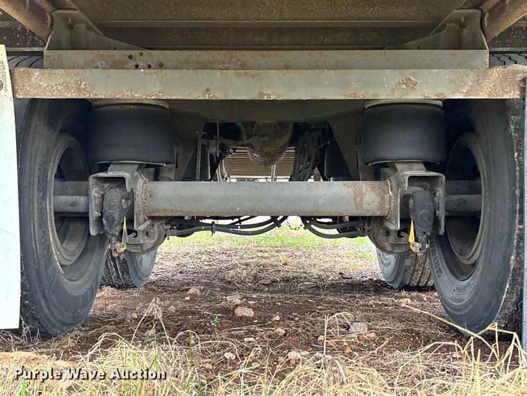 image for item FB3212 2006 Utility VS2DC Van trailer