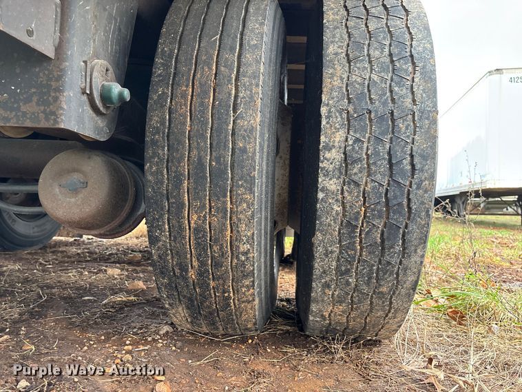 image for item FB3212 2006 Utility VS2DC Van trailer