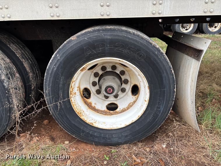 image for item FB3212 2006 Utility VS2DC Van trailer