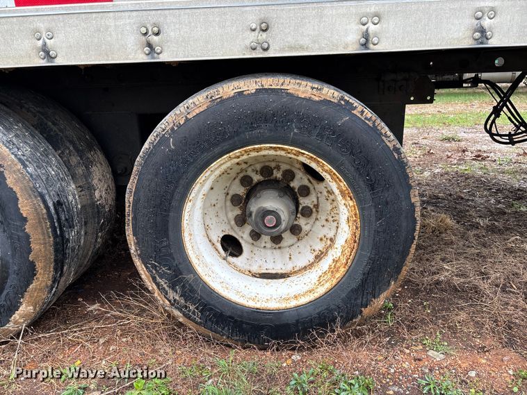 image for item FB3212 2006 Utility VS2DC Van trailer