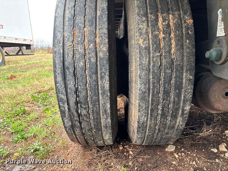 image for item FB3212 2006 Utility VS2DC Van trailer