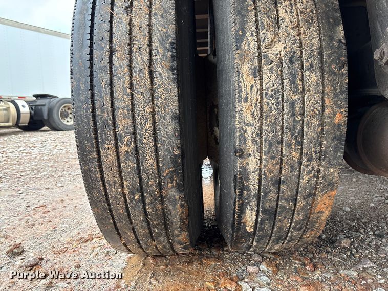 image for item FB3213 2000 Wabash National DVCVHPC dry van trailer