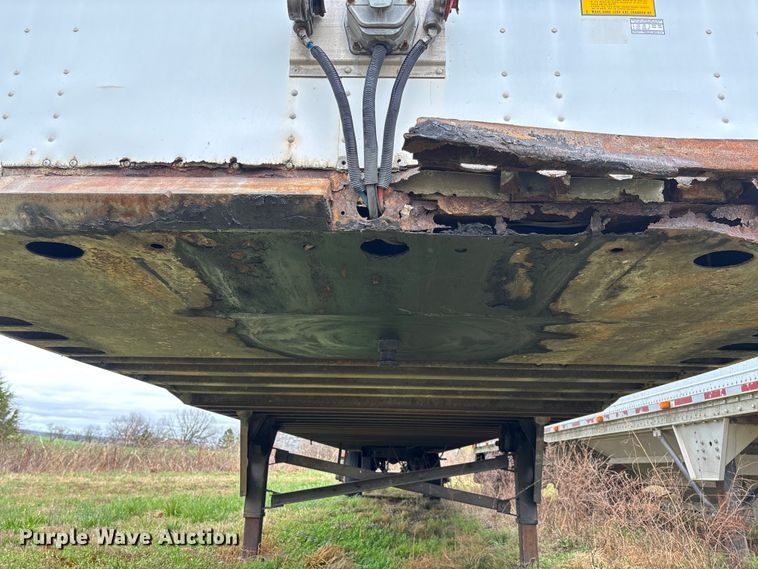 image for item FB3214 2006 Utility VS2DC dry van trailer