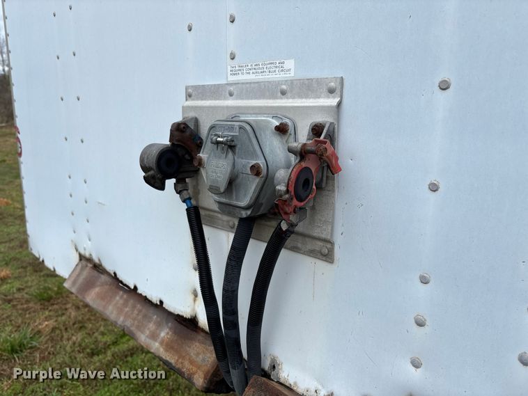 image for item FB3214 2006 Utility VS2DC dry van trailer