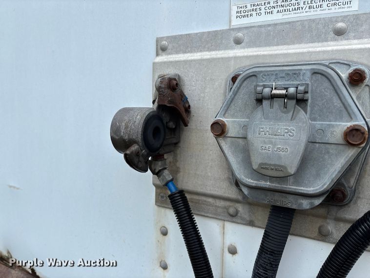 image for item FB3214 2006 Utility VS2DC dry van trailer