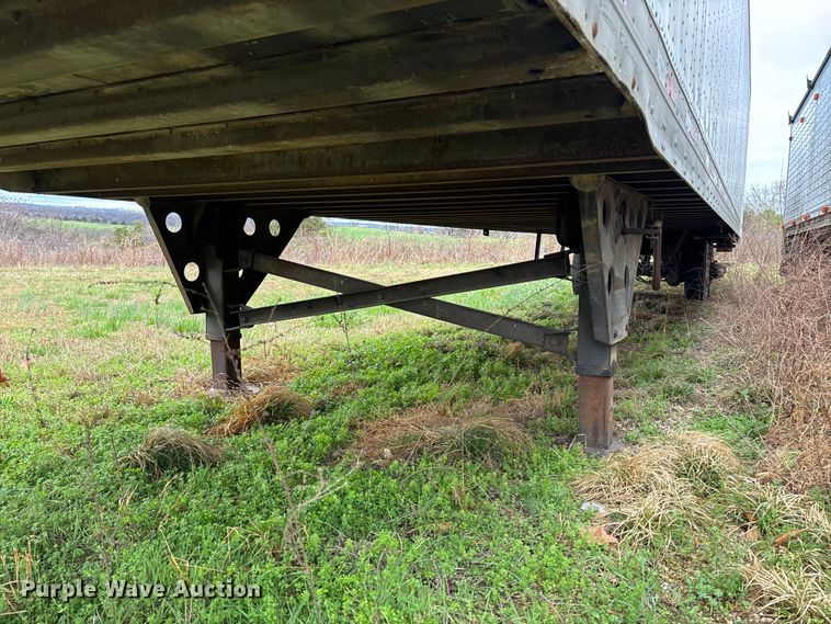 image for item FB3214 2006 Utility VS2DC dry van trailer