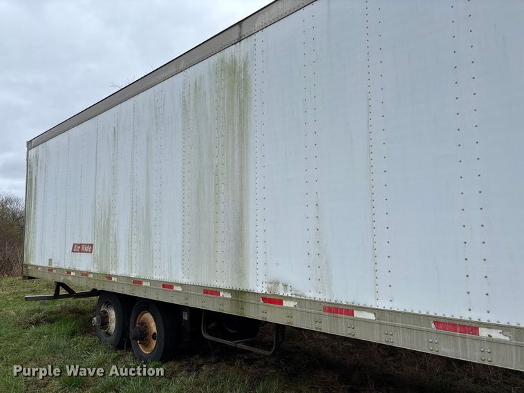 image for item FB3214 2006 Utility VS2DC dry van trailer