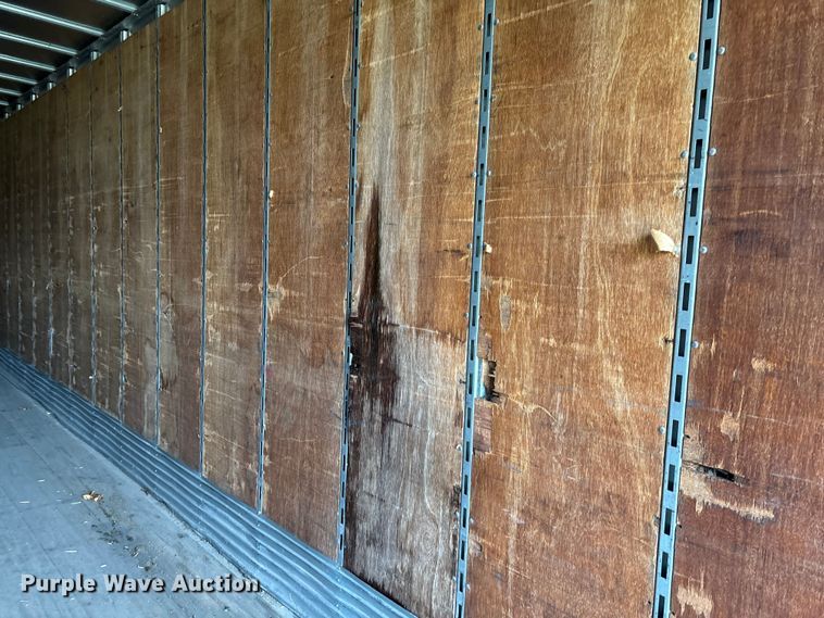 image for item FB3214 2006 Utility VS2DC dry van trailer