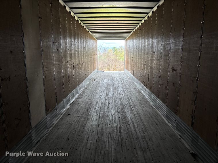 image for item FB3214 2006 Utility VS2DC dry van trailer