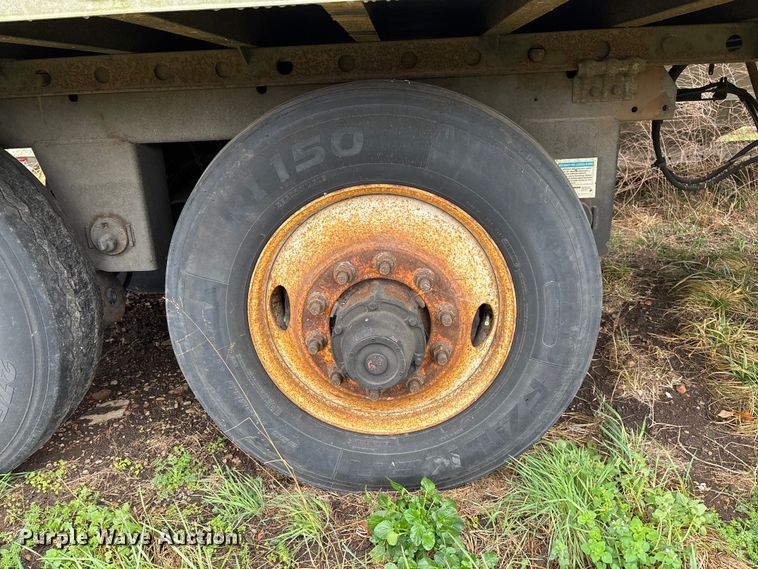 image for item FB3214 2006 Utility VS2DC dry van trailer