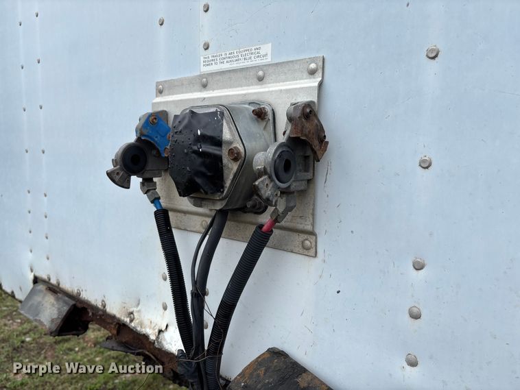 image for item FB3215 2006 Utility VS2DC dry van trailer