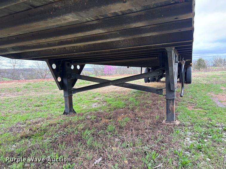 image for item FB3215 2006 Utility VS2DC dry van trailer