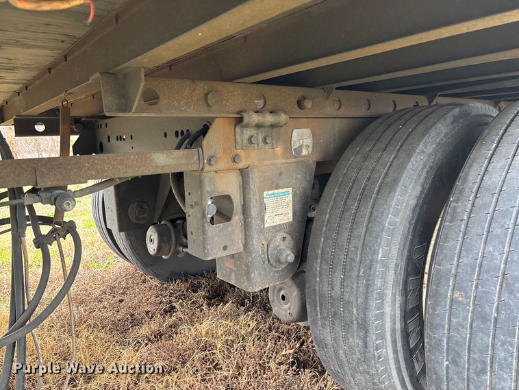 image for item FB3215 2006 Utility VS2DC dry van trailer