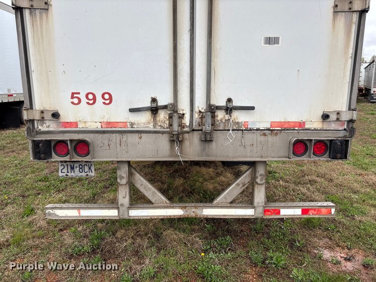 image for item FB3215 2006 Utility VS2DC dry van trailer