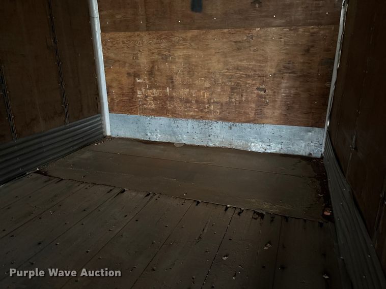 image for item FB3215 2006 Utility VS2DC dry van trailer