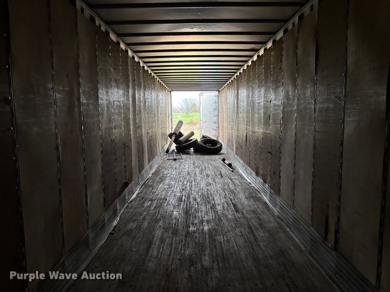 image for item FB3215 2006 Utility VS2DC dry van trailer