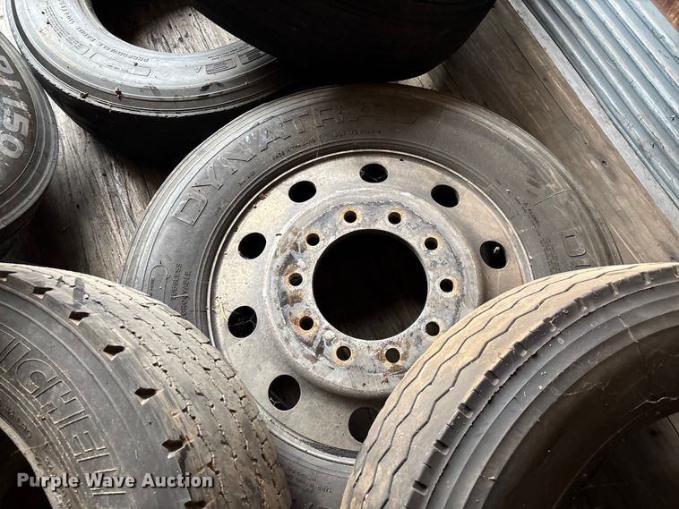 image for item FB3215 2006 Utility VS2DC dry van trailer