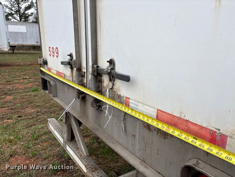 image for item FB3215 2006 Utility VS2DC dry van trailer