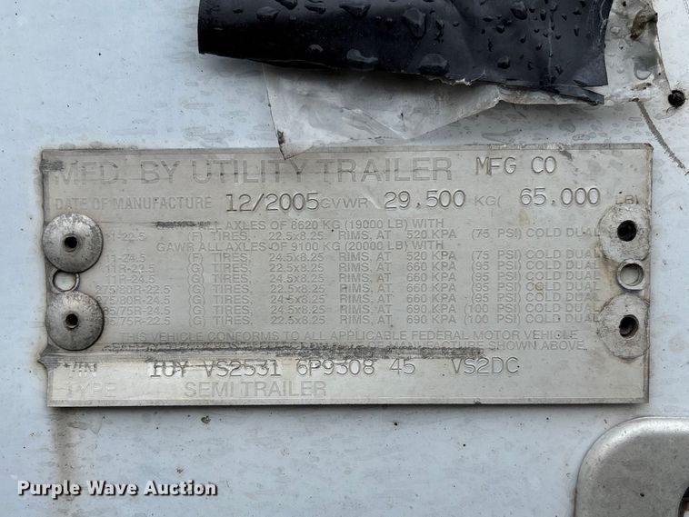 image for item FB3215 2006 Utility VS2DC dry van trailer