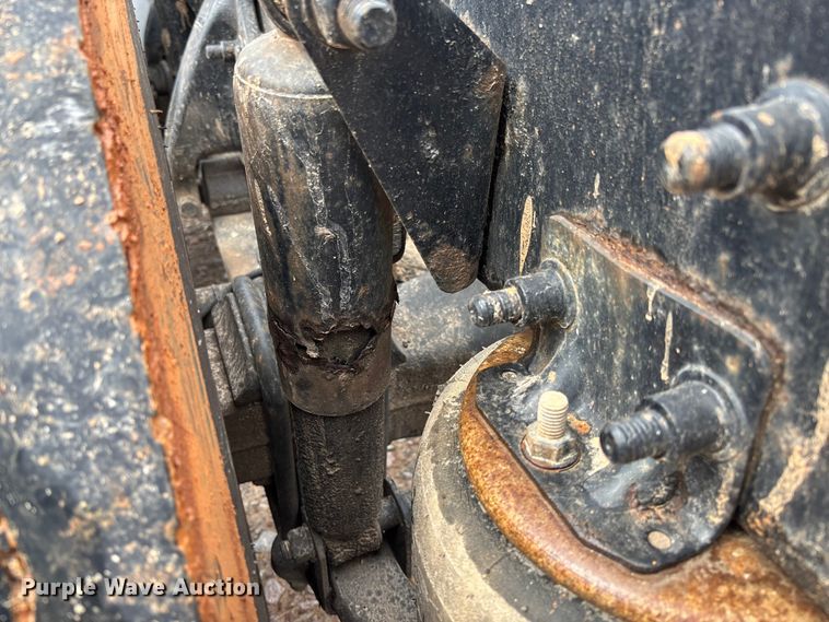 image for item FB3216 2009 Freightliner Columbia 120 semi truck