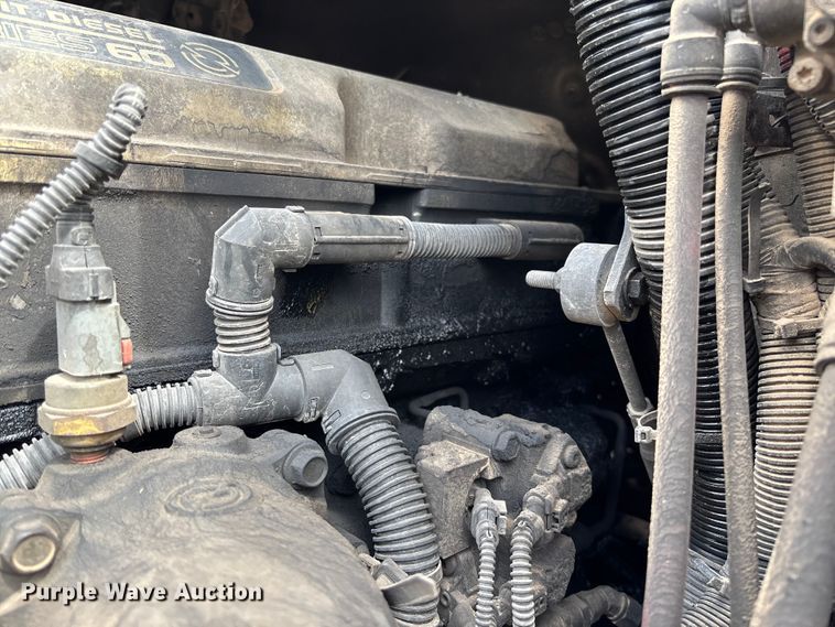 image for item FB3216 2009 Freightliner Columbia 120 semi truck