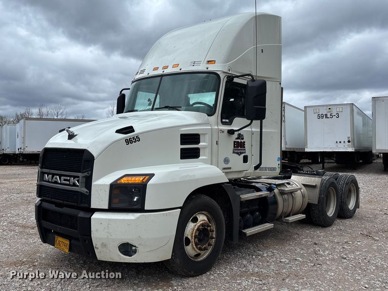 image for item FB3218 2019 Mack AN64T semi truck