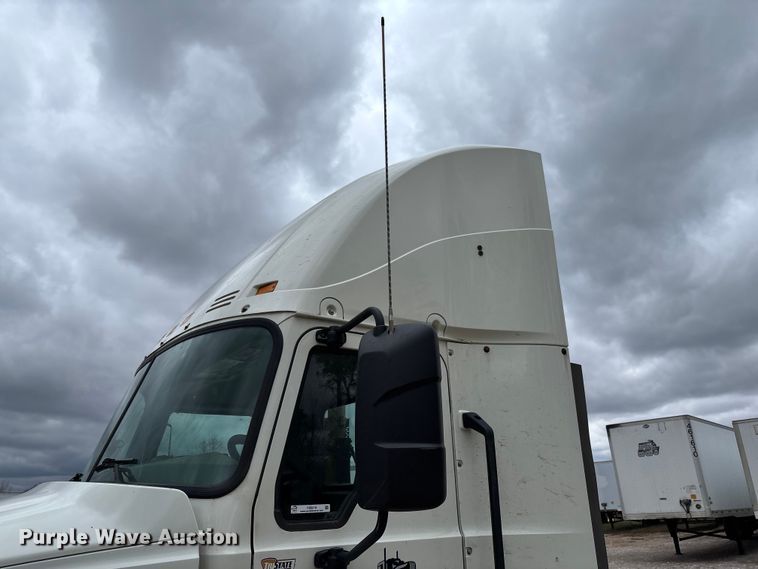 image for item FB3218 2019 Mack AN64T semi truck