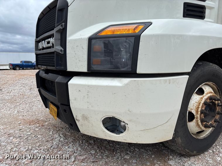 image for item FB3218 2019 Mack AN64T semi truck