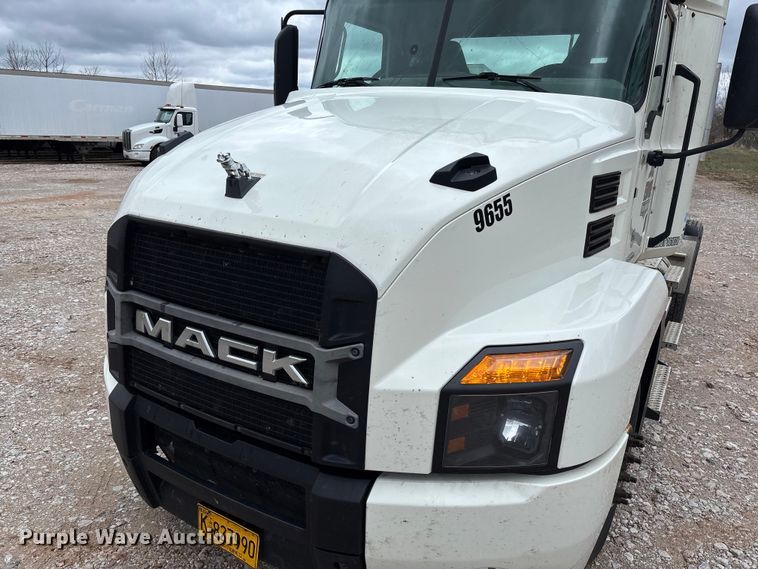 image for item FB3218 2019 Mack AN64T semi truck
