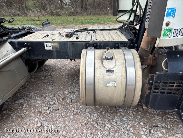 image for item FB3218 2019 Mack AN64T semi truck