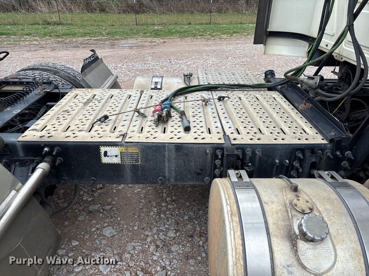 image for item FB3218 2019 Mack AN64T semi truck