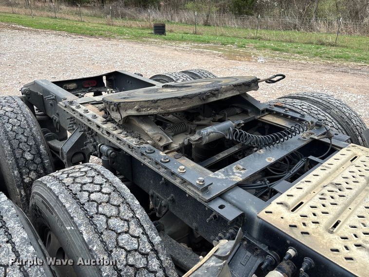 image for item FB3218 2019 Mack AN64T semi truck