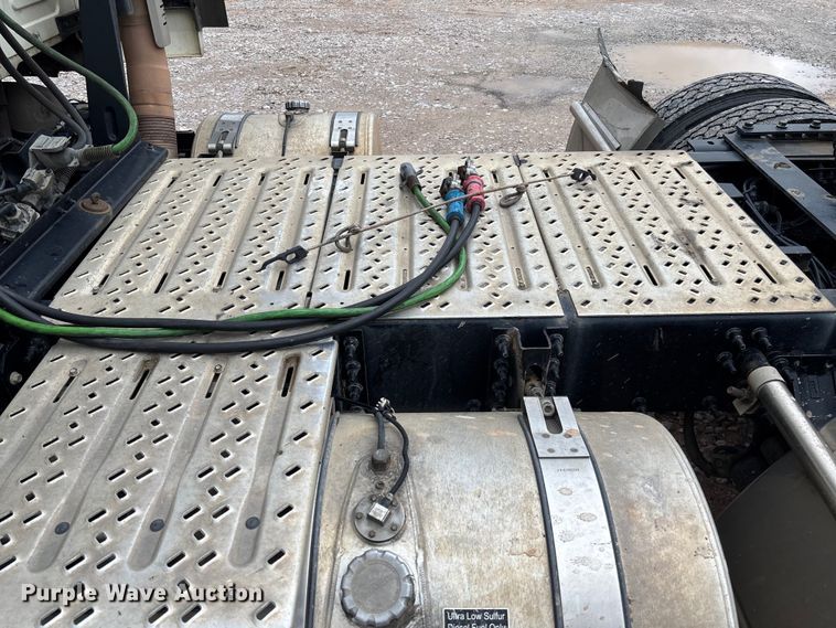 image for item FB3218 2019 Mack AN64T semi truck