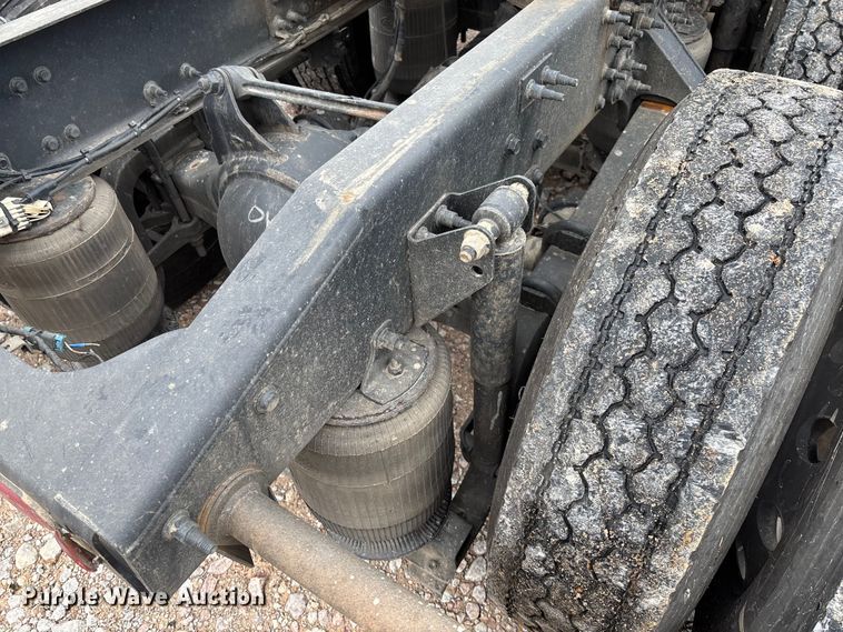 image for item FB3218 2019 Mack AN64T semi truck