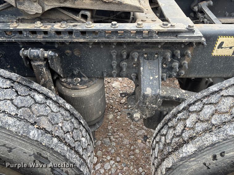 image for item FB3218 2019 Mack AN64T semi truck