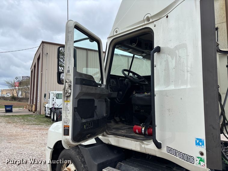 image for item FB3218 2019 Mack AN64T semi truck