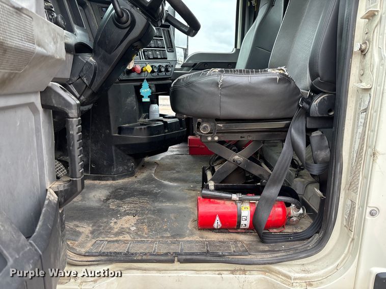 image for item FB3218 2019 Mack AN64T semi truck