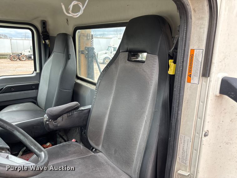 image for item FB3218 2019 Mack AN64T semi truck