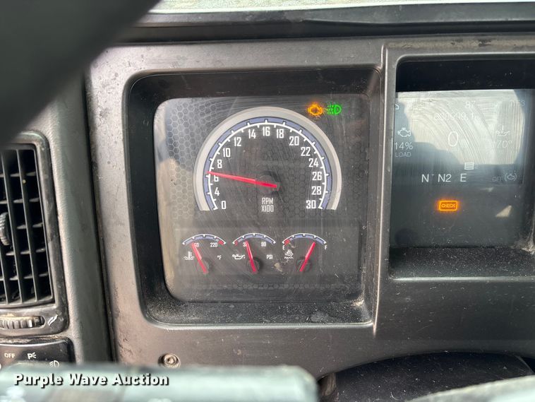 image for item FB3218 2019 Mack AN64T semi truck