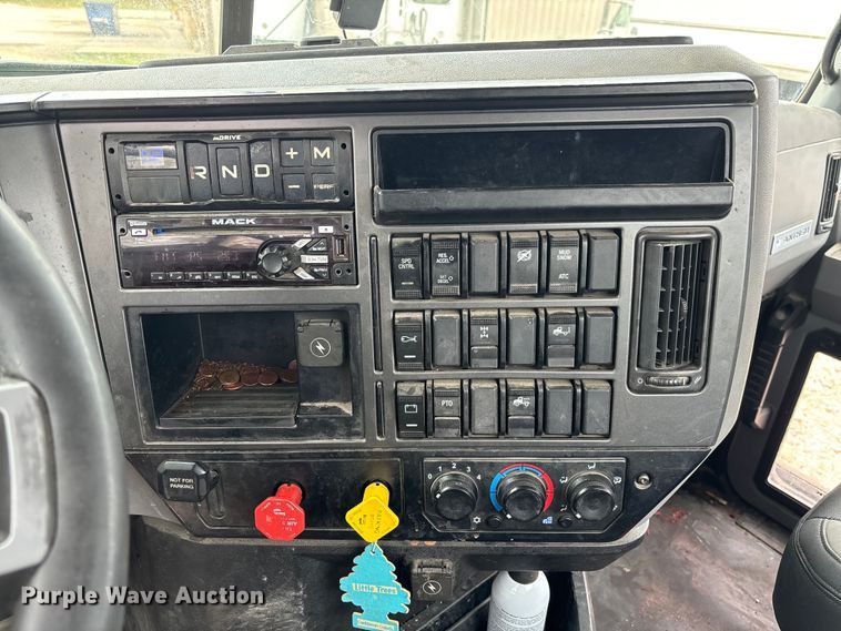 image for item FB3218 2019 Mack AN64T semi truck