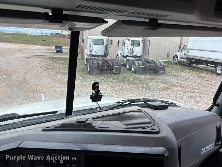 image for item FB3218 2019 Mack AN64T semi truck