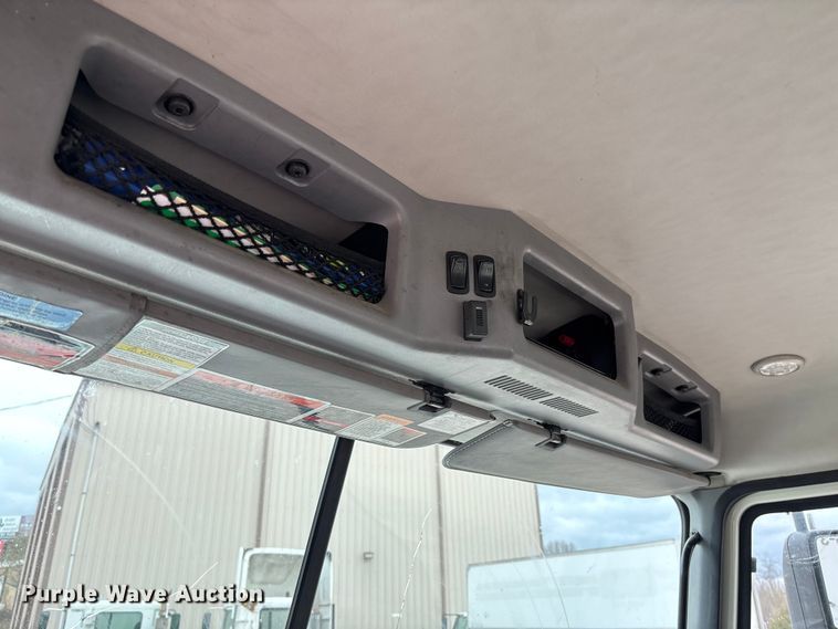 image for item FB3218 2019 Mack AN64T semi truck