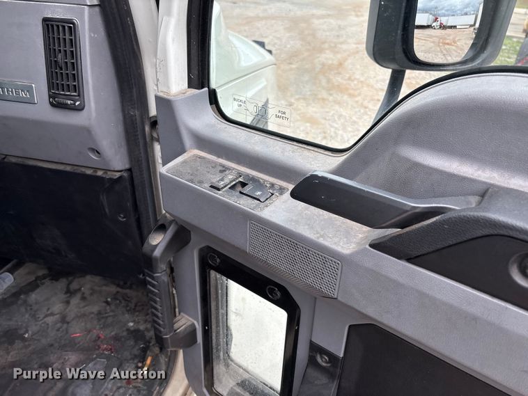 image for item FB3218 2019 Mack AN64T semi truck